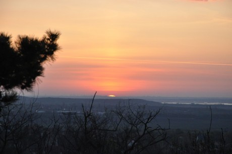 Via Lucis - a Fény útján Székesfehérvár tetején húsvétvasárnap hajnalán